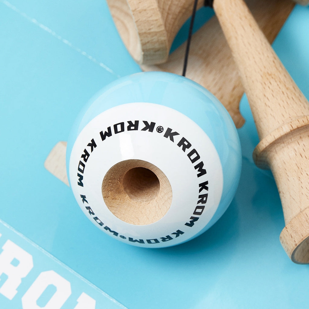 Kendama Krom Pop Sky Blue