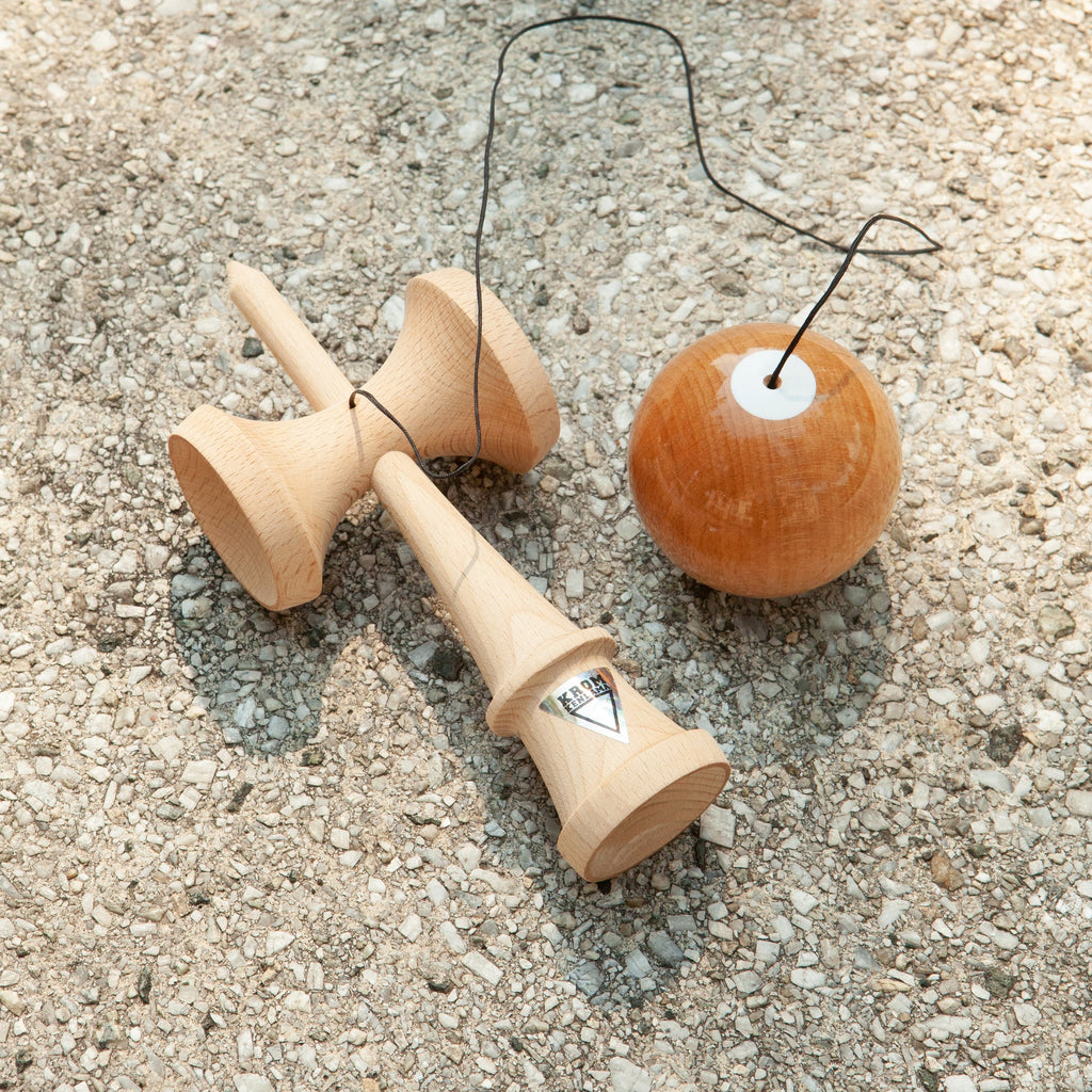 Kendama Krom Pop LOL Naked