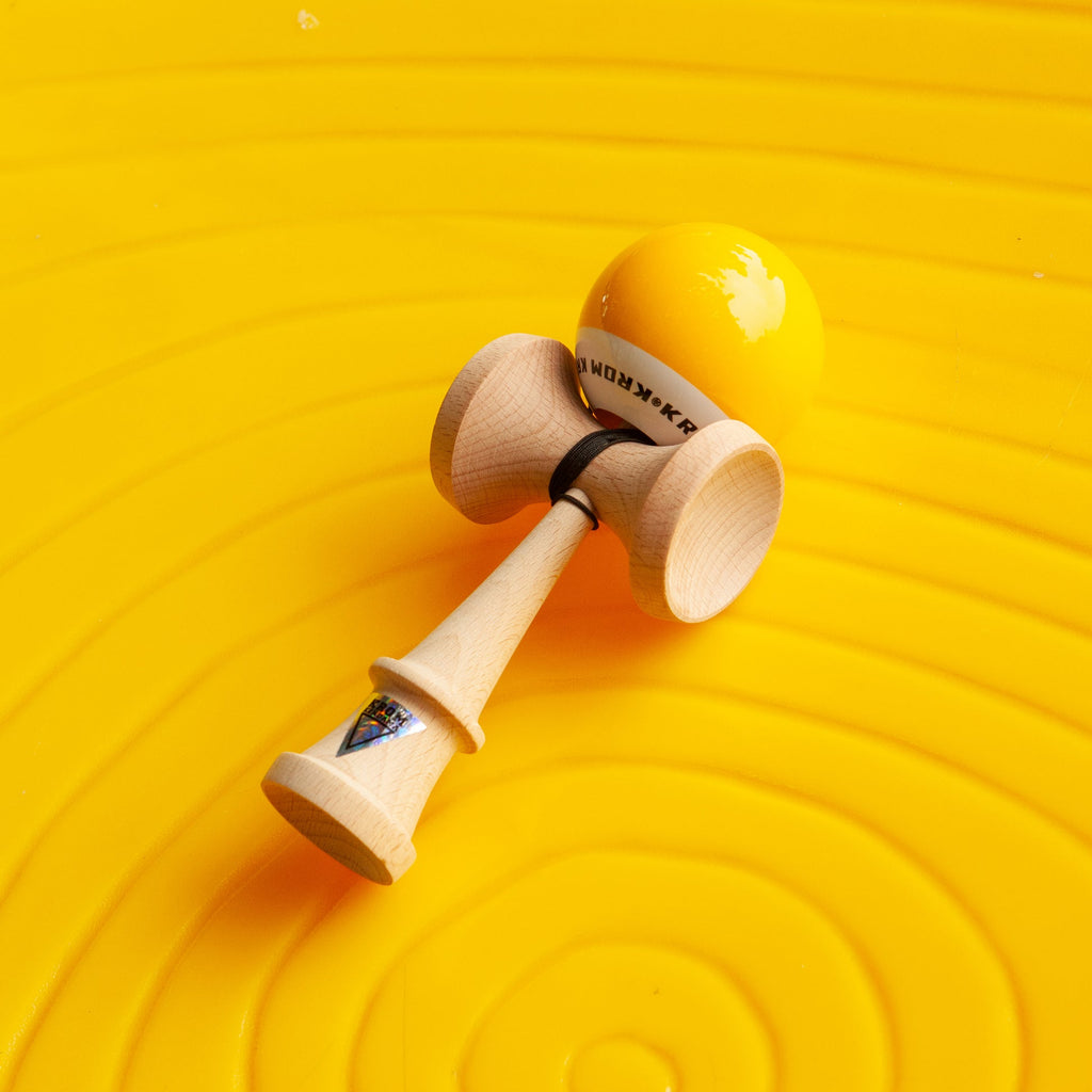 Kendama Krom Pop LOL Yellow